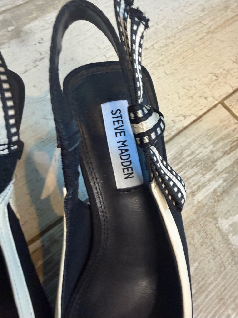 Steve Madden Black and Cream Pointed Slingback Pumps - Picture 3 of 3
